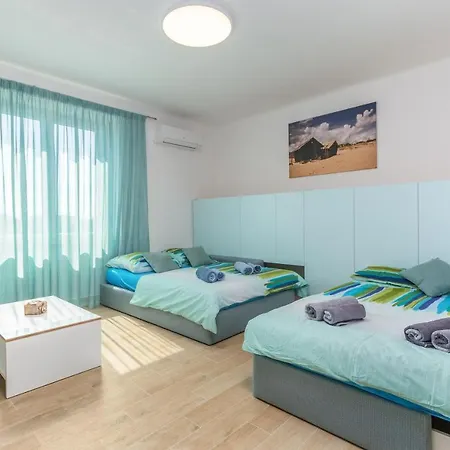 Nena I Ilka * Πούλα