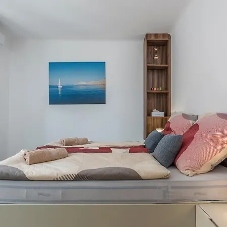 Nena I Ilka Apartment *